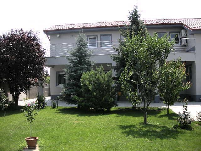 Ubytovanie House Galanta Luaran gambar